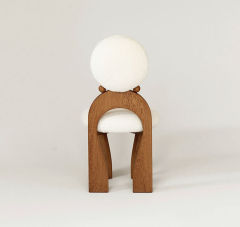Ear Ring Chair