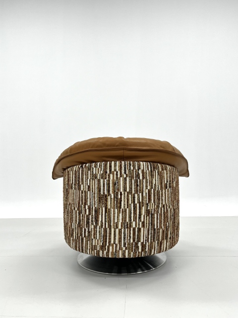 Italian design accent chairs