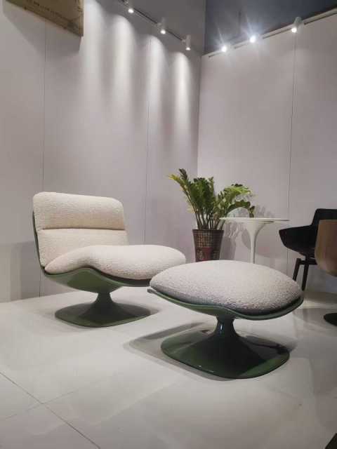 Lounge chair and ottoman