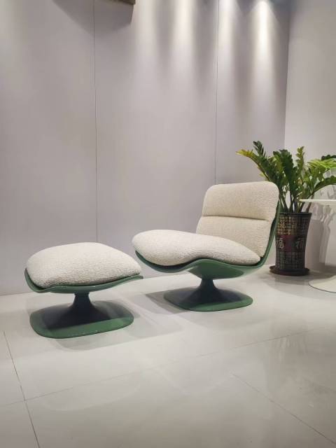 Lounge chair and ottoman