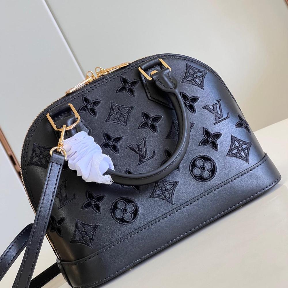 Broderie size 23.5x17.5x11.5