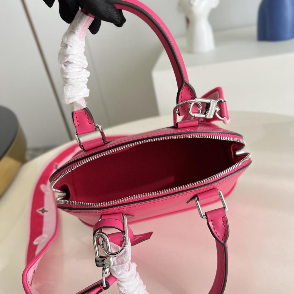 Alma BB Epi Monogram  size 23.5 x 17.5 x 11.5
