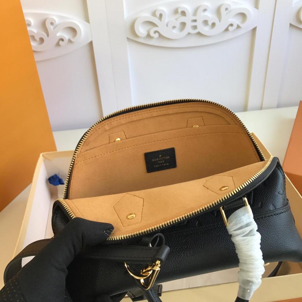 Alma Louis Vuitton cm  size 25.0 x 18.0 x 12.0