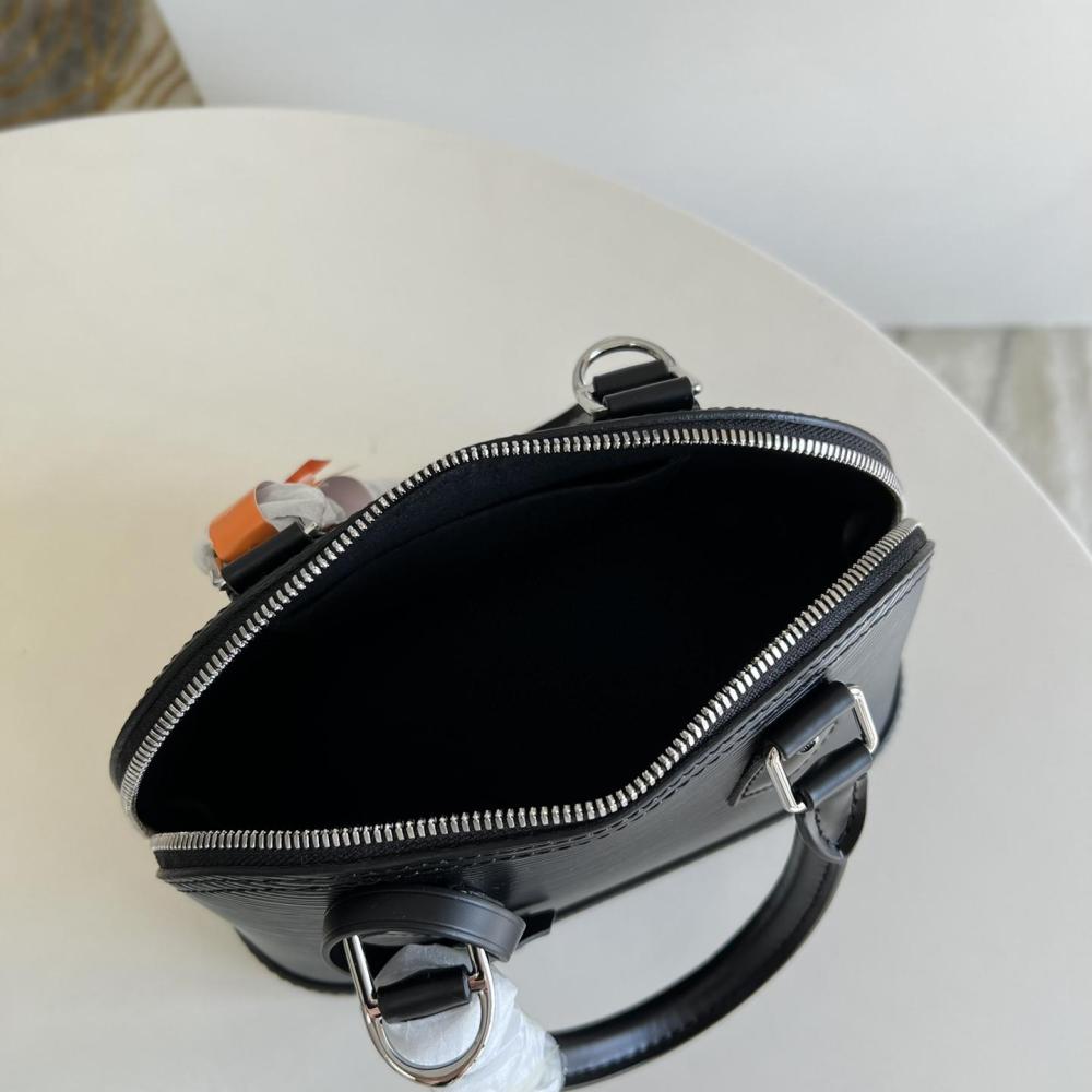 Alma BB Epi Monogram  size 23.5 x 17.5 x 11.5