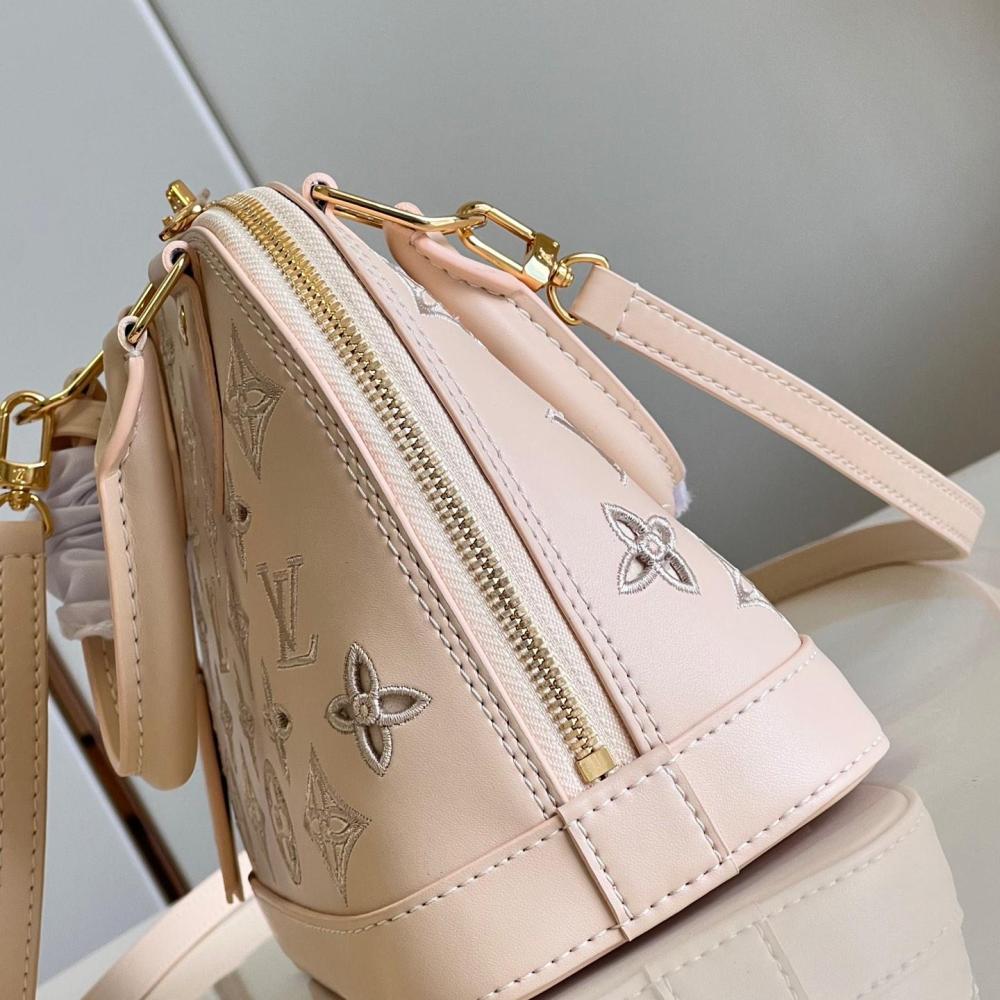 Broderie size 23.5x17.5x11.5
