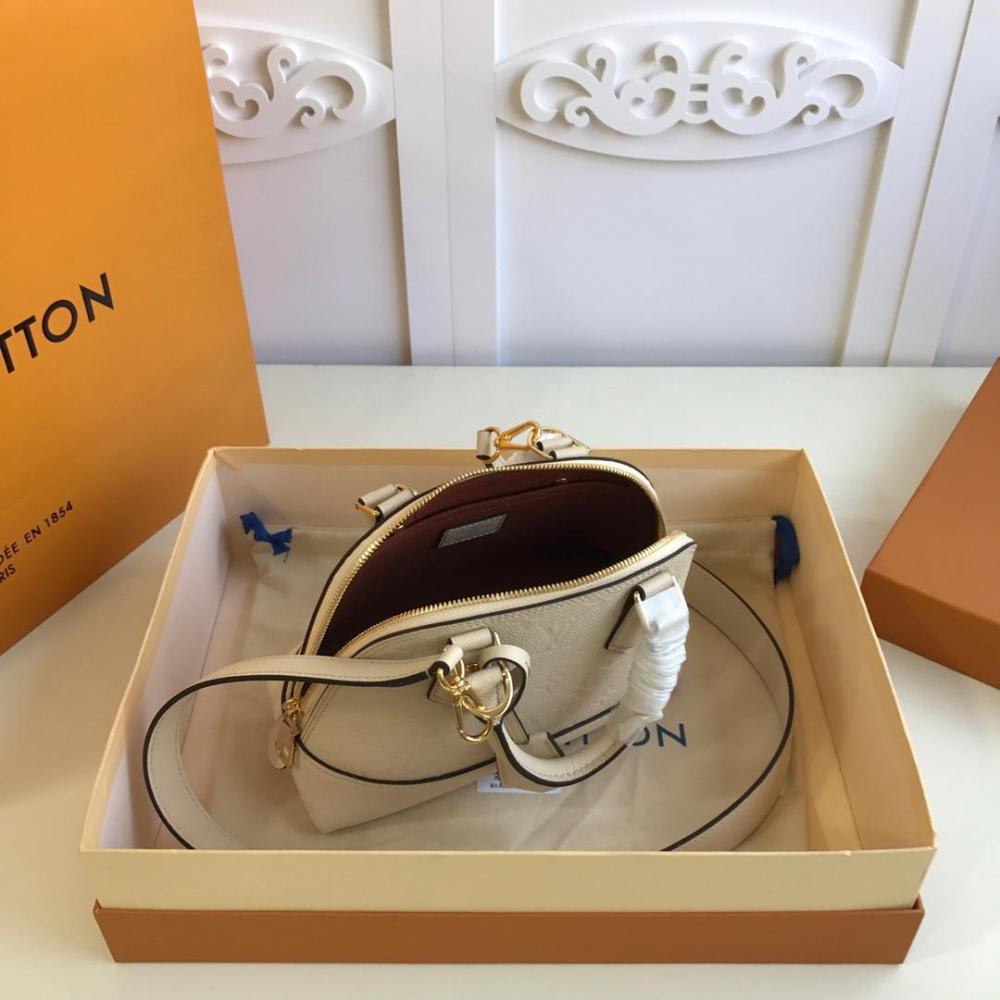 LV  Alma BB M44858