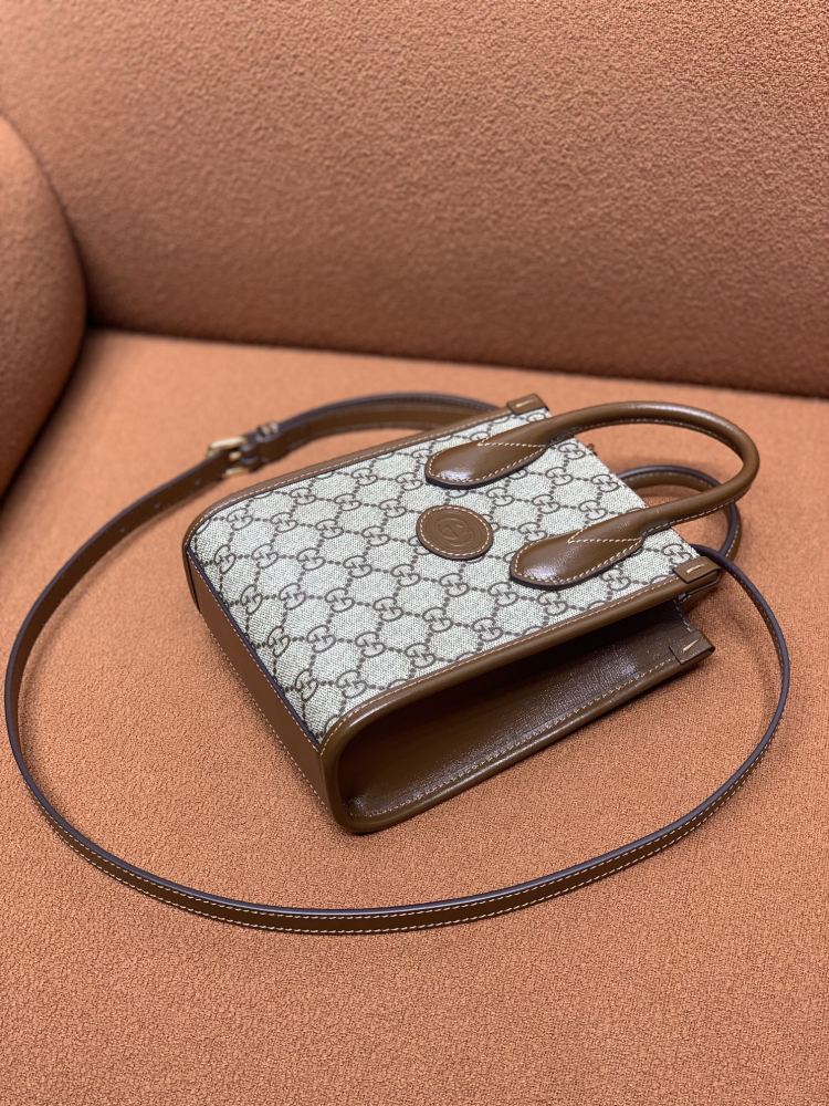 Gucci  size 16*20*7
