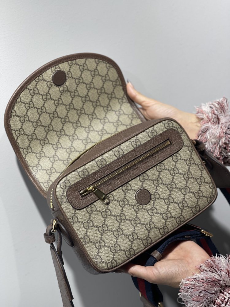 Gucci Gucci  size 23*17*7