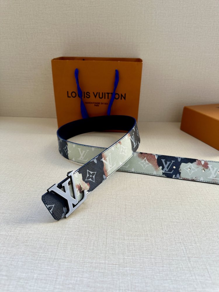 belt LV Initials LV Initiales