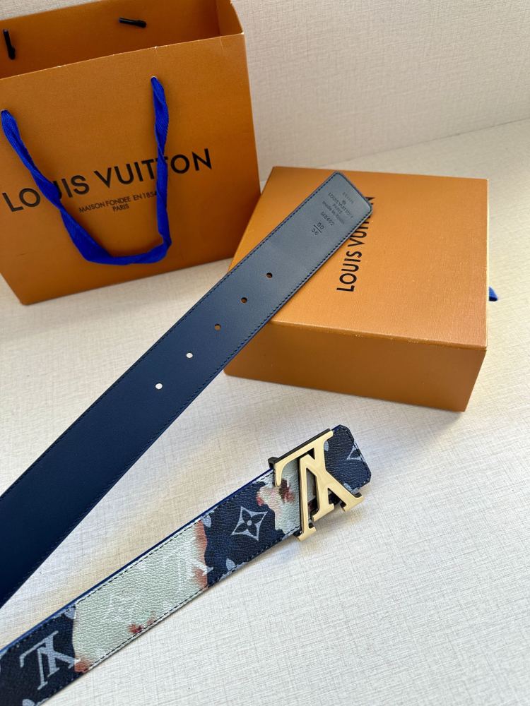 belt LV Initials LV Initiales