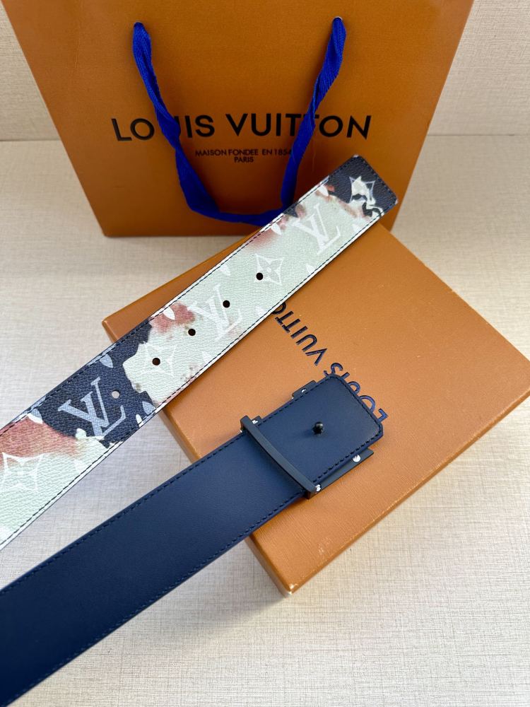 belt LV Initials LV Initiales