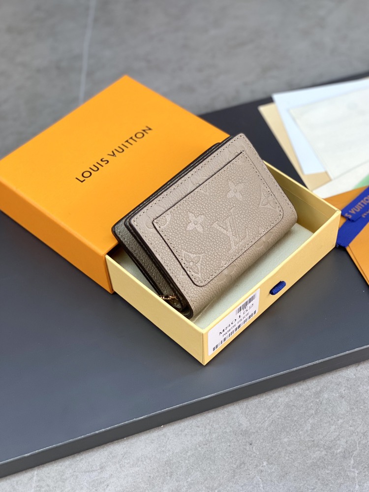 LV M80515 Wallets,Card Packs,