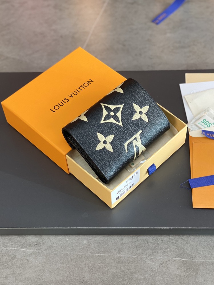 LV M64060 Wallets,Card Packs,