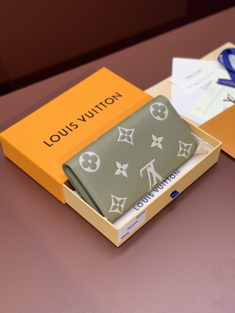 LV M81049 Wallets,Card Packs,