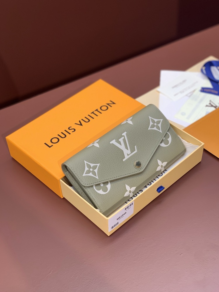 LV M81049 Wallets,Card Packs,