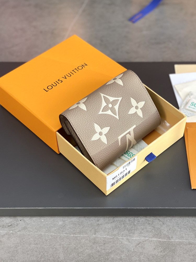 LV M81861 Wallets,Card Packs,