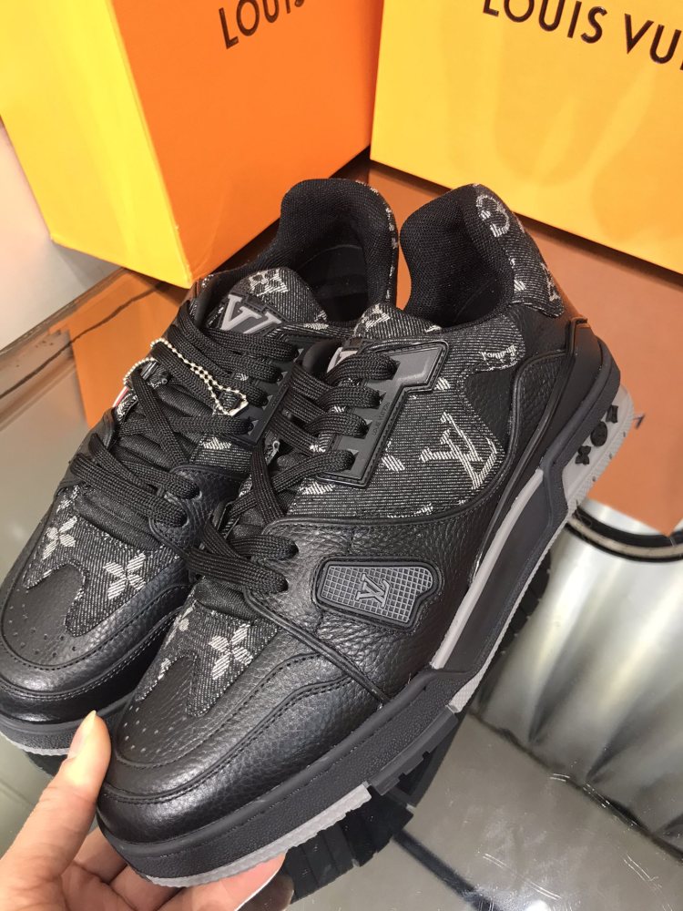 LV flats LV size  LV运动鞋