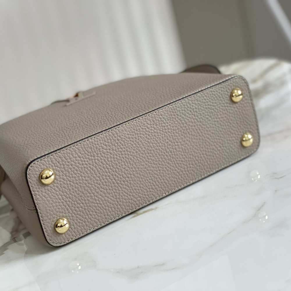 Louis Vuitton Capucines mini M94634