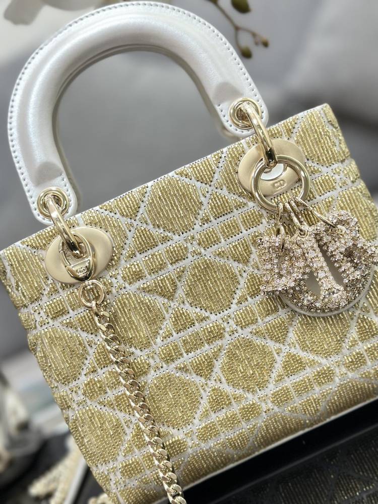 Dior Handmade bag Lady Dior Dior  size 17 x 15 x 7