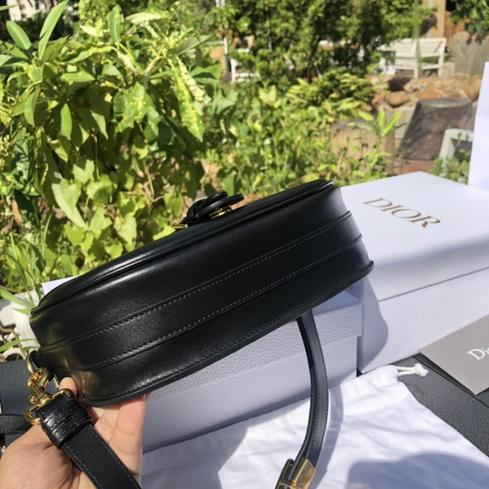 Dior bag Dior CD  size 22×17×6