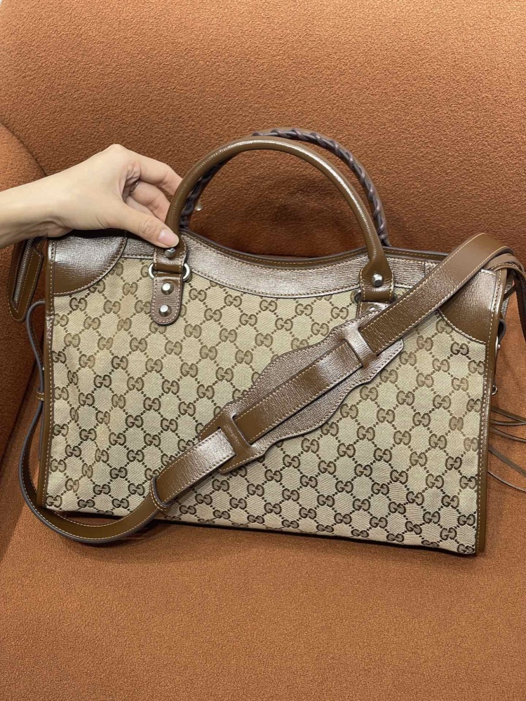 Gucci Gucci  size 39x24x14