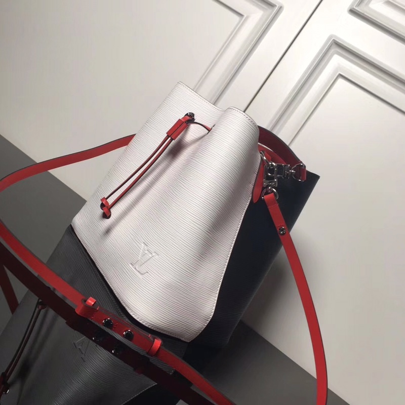 LV Bucket Bags   size 26*26*17.5