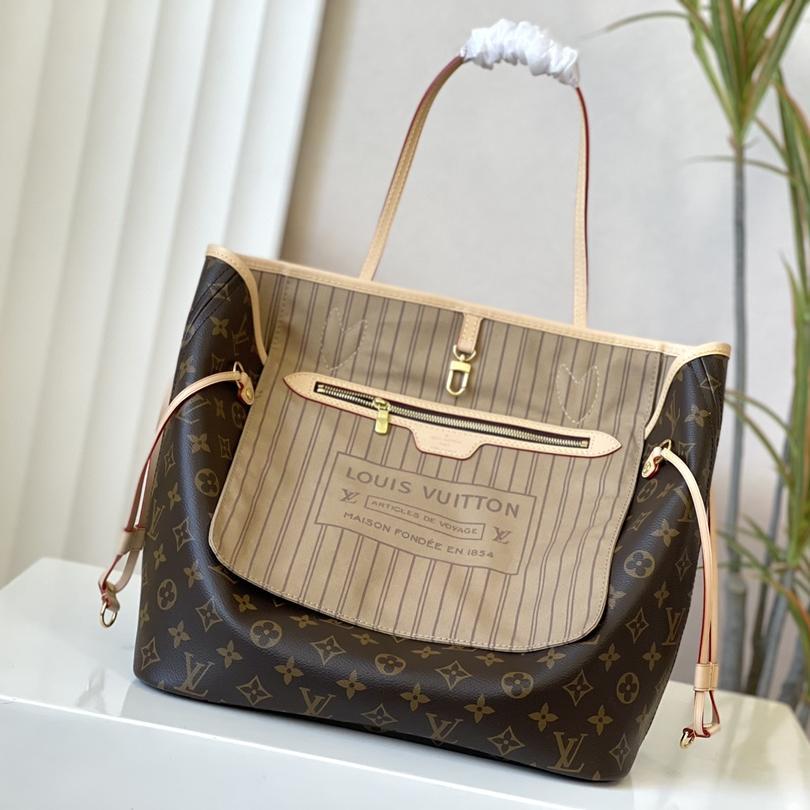 Monogram  size 32x29x17