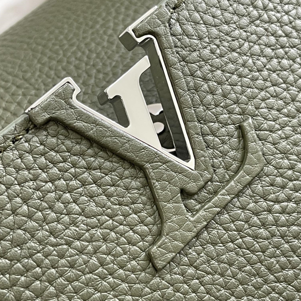 Louis Vuitton Capucines BB M57227