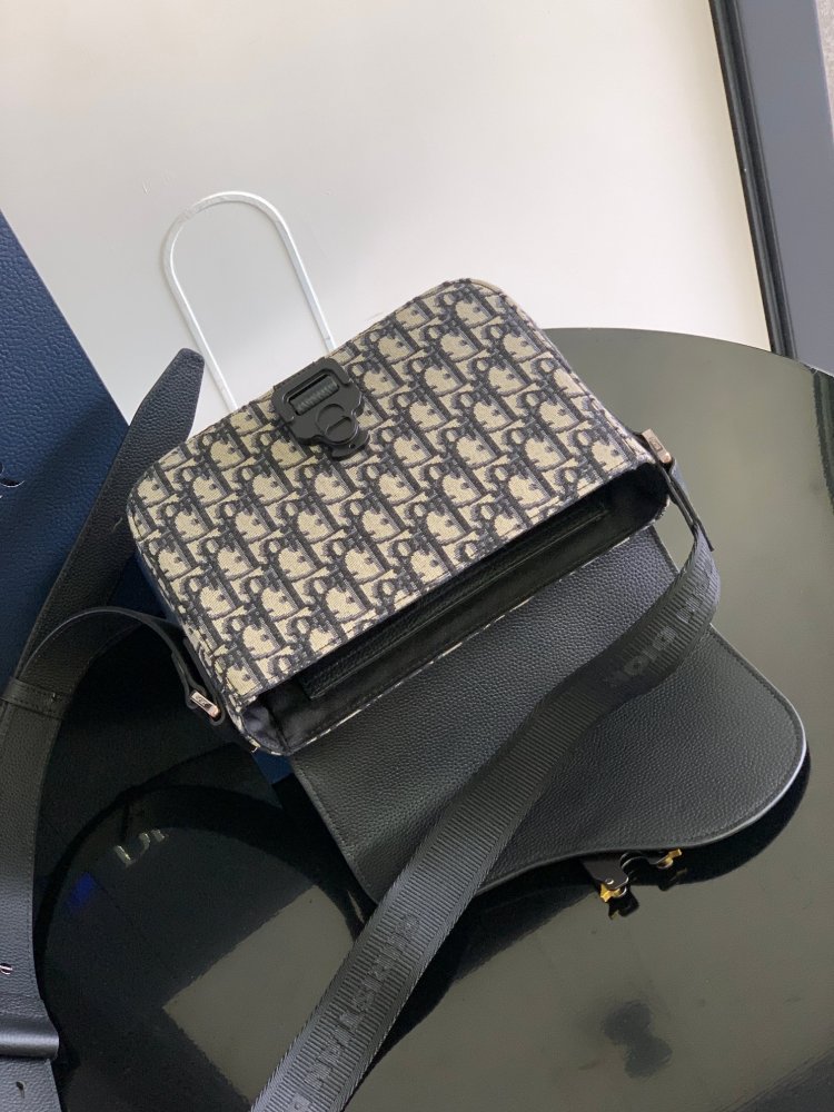 Dior manbag