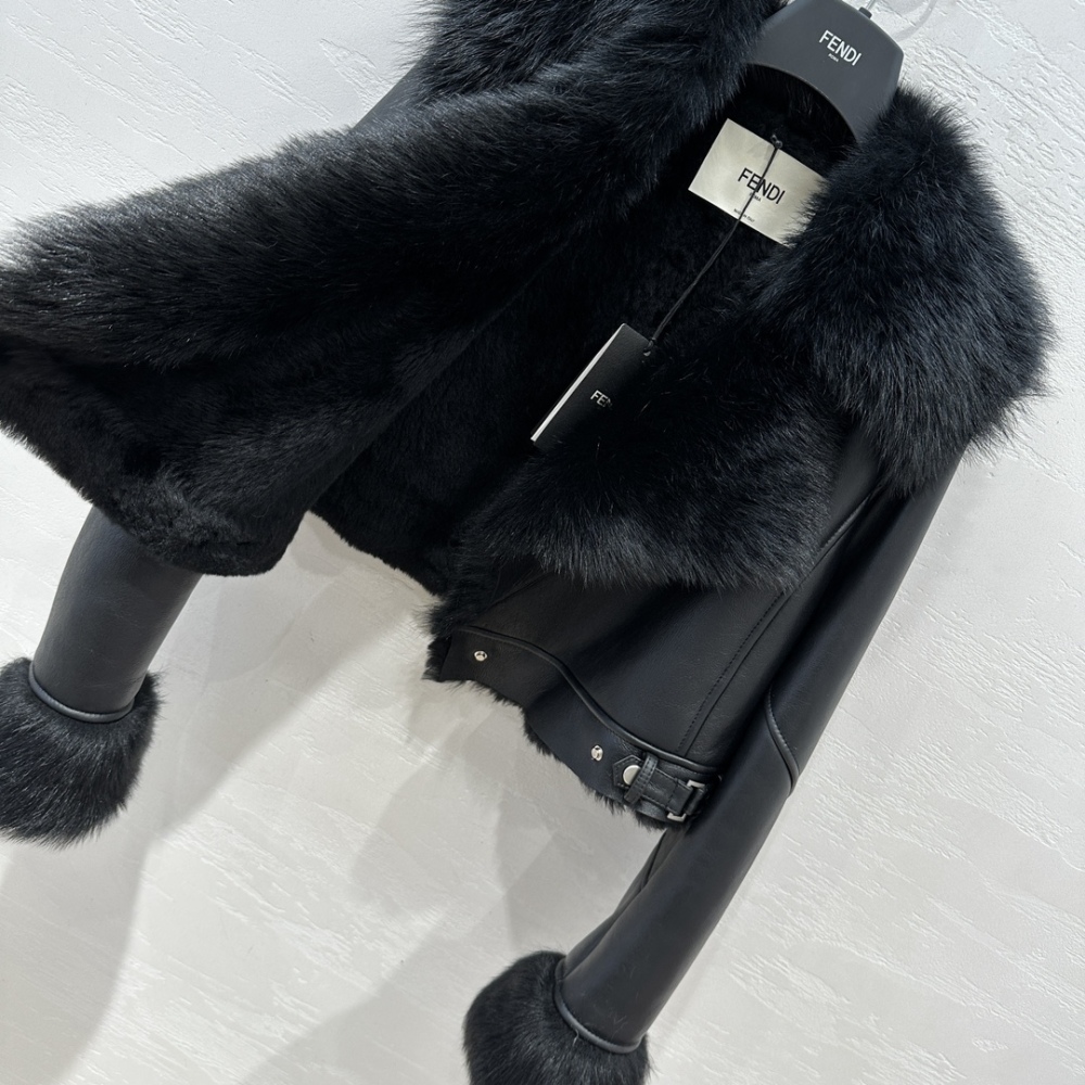 coat AAA top  leather clothing FENDI芬迪外套  原单狠货 皮衣