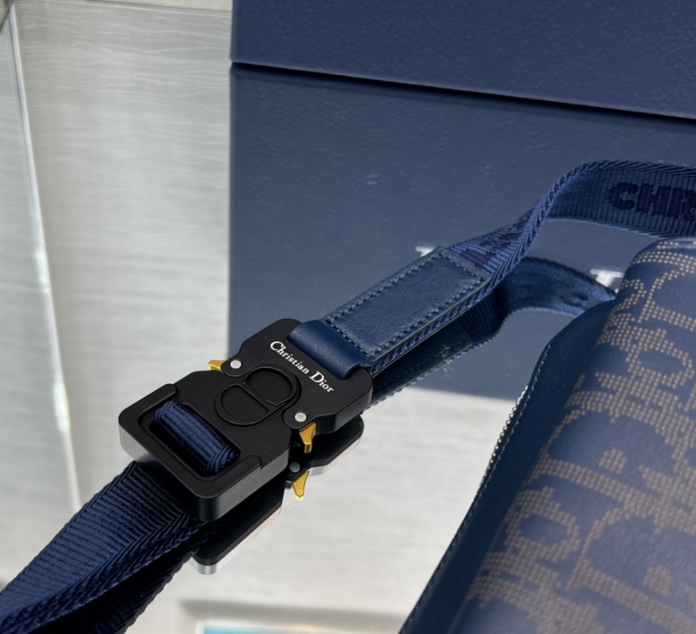 Dior manbag