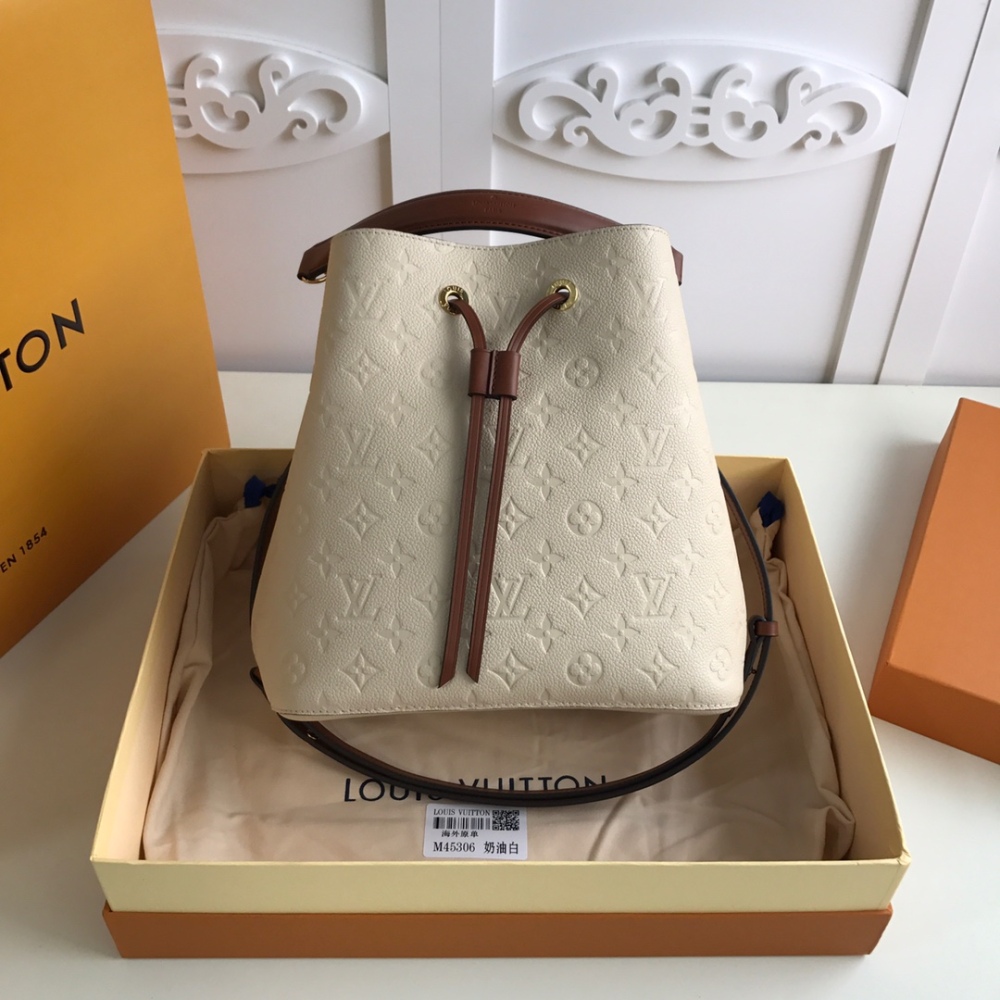 LV Monogram Empreinte Bucket Bags  size 26x26x17.5
