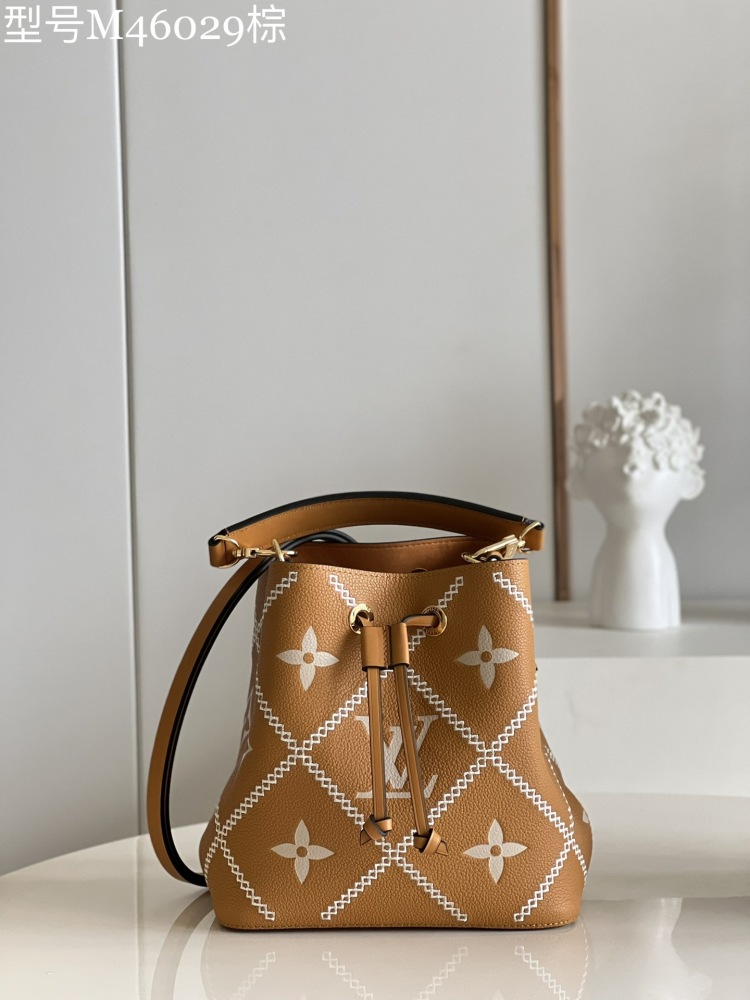 LV BB Monogram Empreinte Bucket Bags  size 20 x 20 x 13