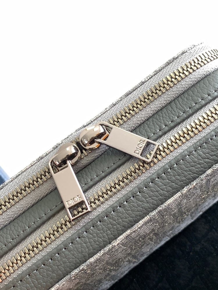 Dior manbag