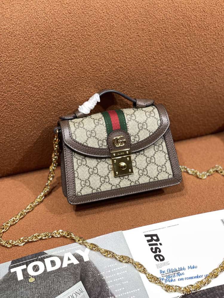 Gucci  size 18×6.5×13