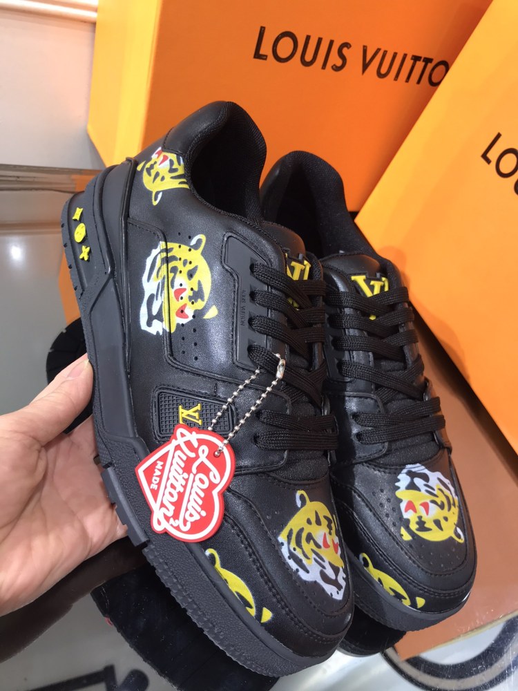 LV flats LV size  LV运动鞋