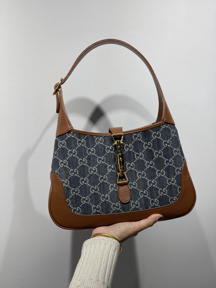 Gucci GG  size 28x19x4.5