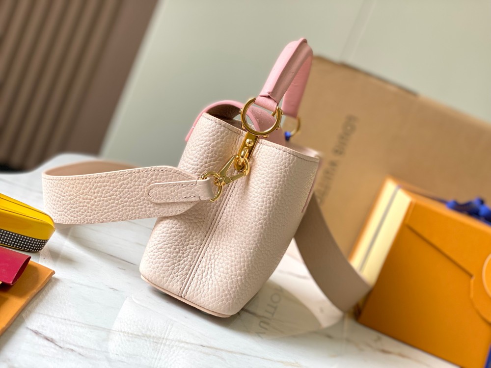 LV Capucines Mini M21164 pink