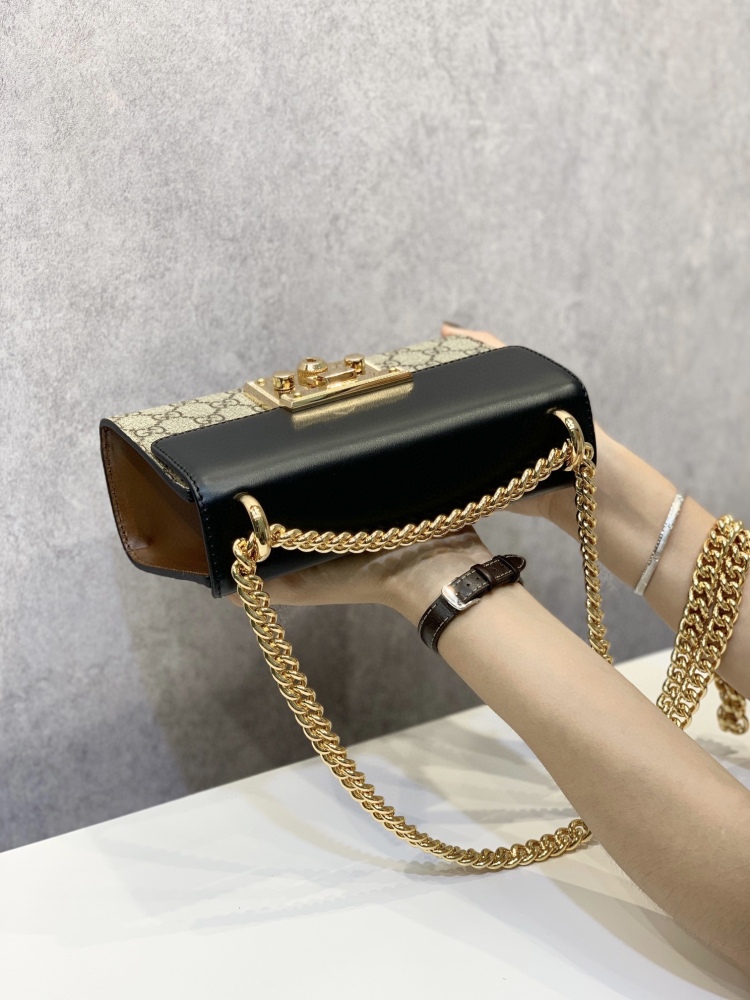 Gucci of date  size 20*12.5*8