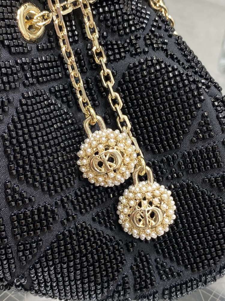 Dior Handmade bag size