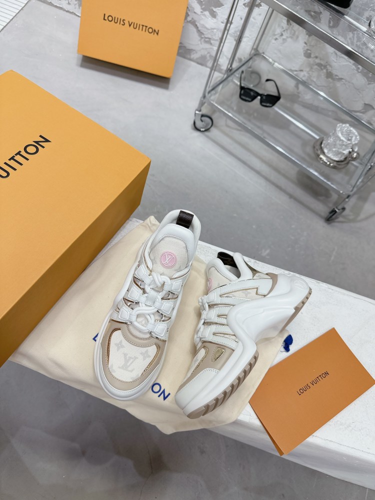 LV sneaker