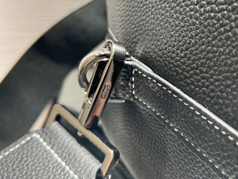 Dior manbag