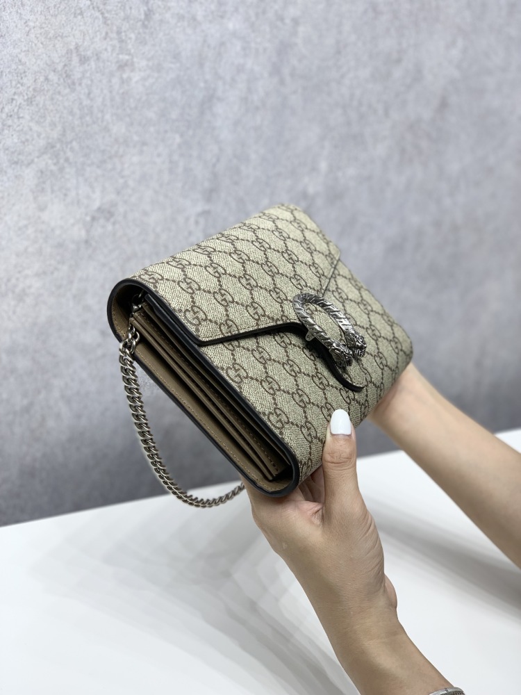 Gucci  size 20*13*6