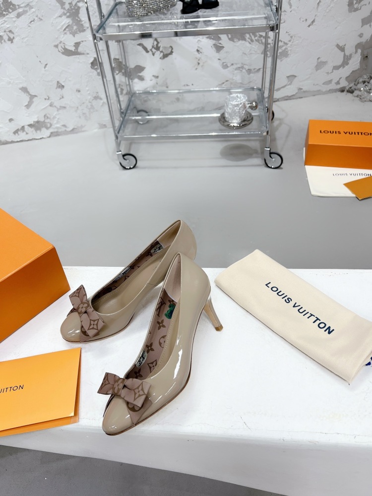 LV high heels Size  LV单鞋