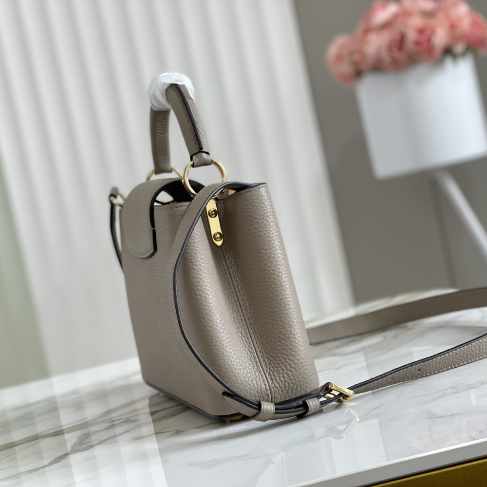 Louis Vuitton Capucines mini M94634