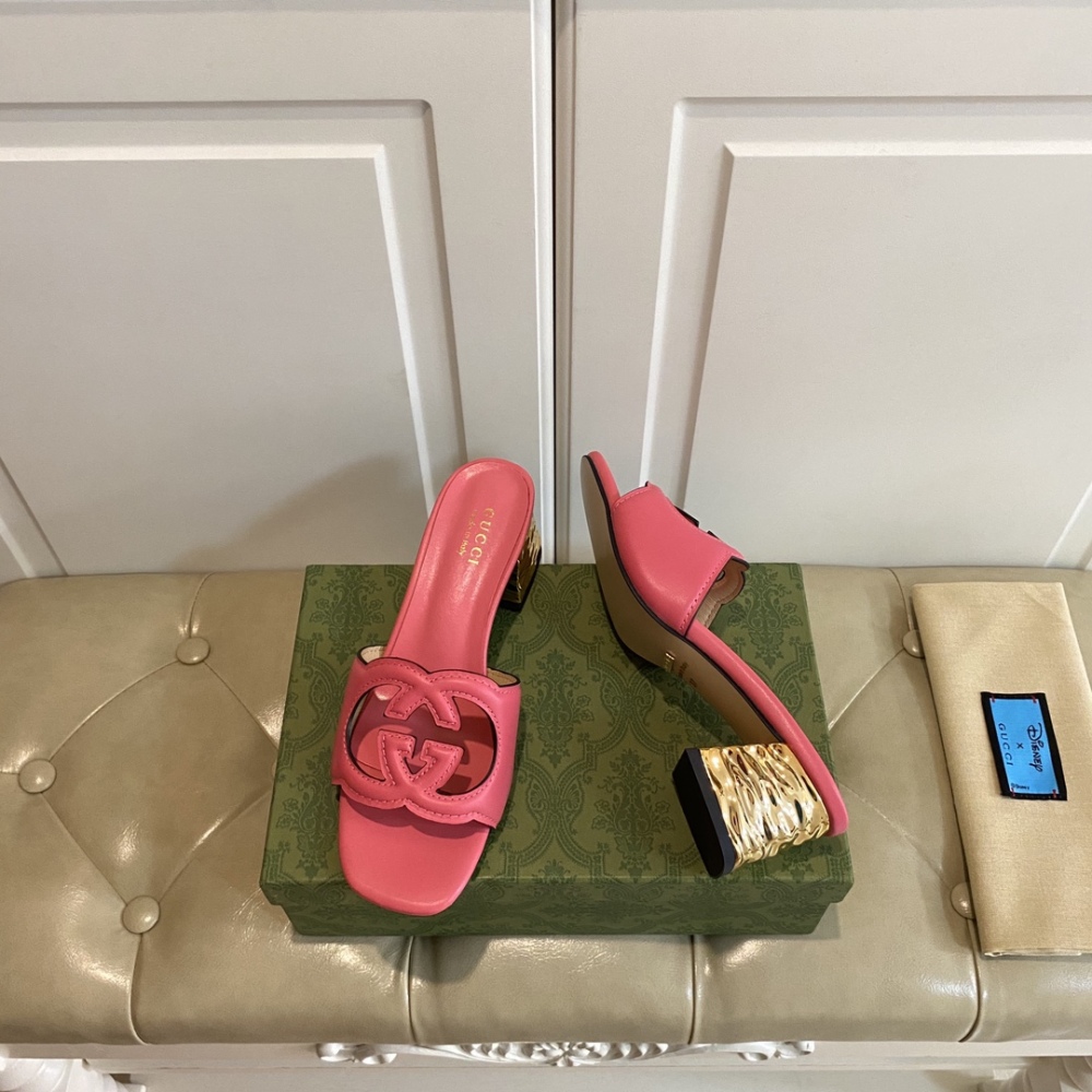 gucci字母镂空