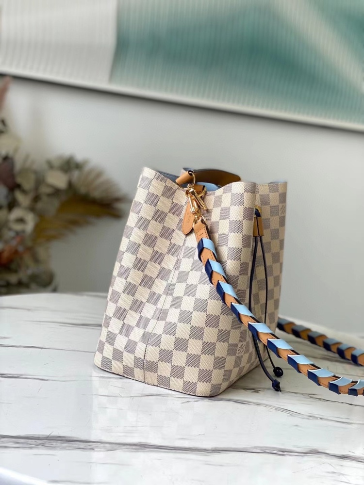 LV Monogram Bucket Bags  size 26 x 27x 22
