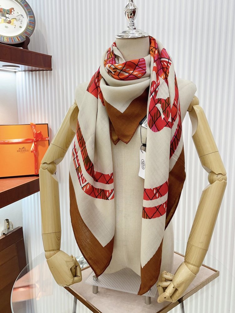 CHANEL Scarf