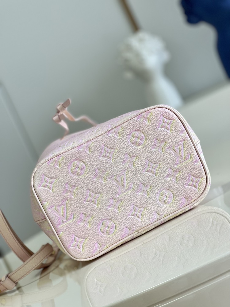 LV BB Monogram Empreinte Summer Stardust  size 20 x 20 x 13