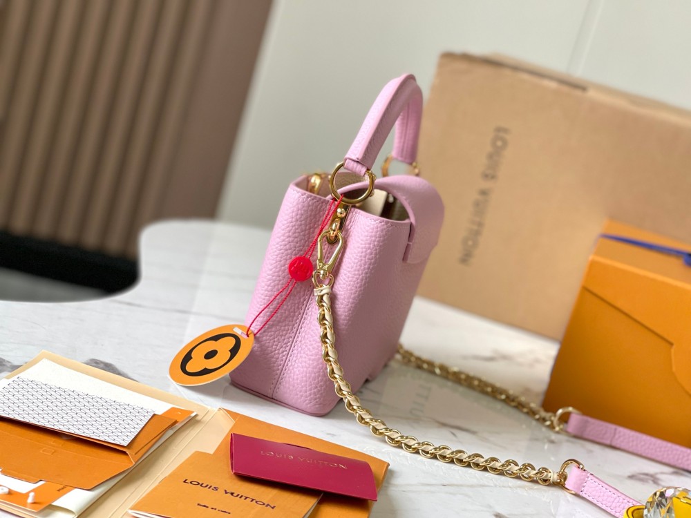 LV Capucines Mini M22121 pink